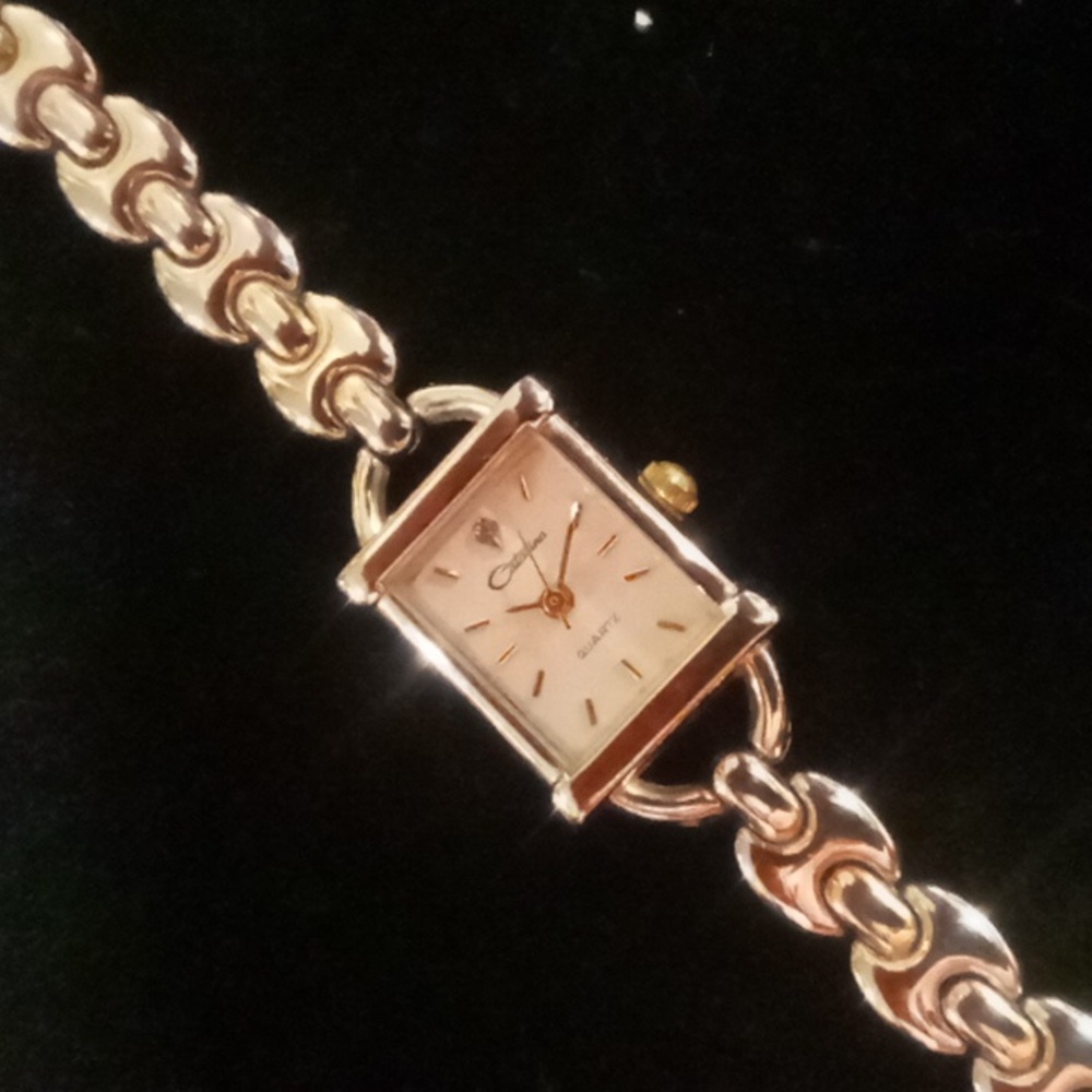 Catalina woman's watch vintage style new battery keeps perfect time.